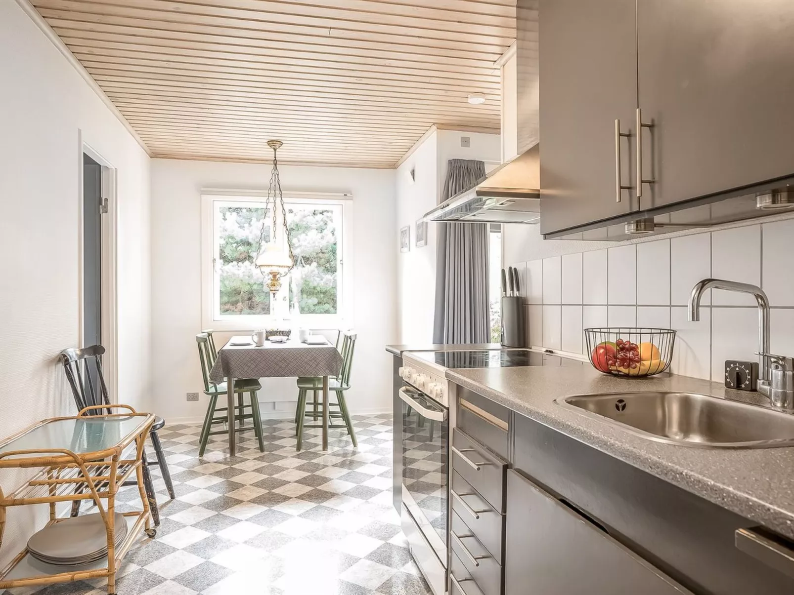 "Lökea" - 800m from the sea-Binnen