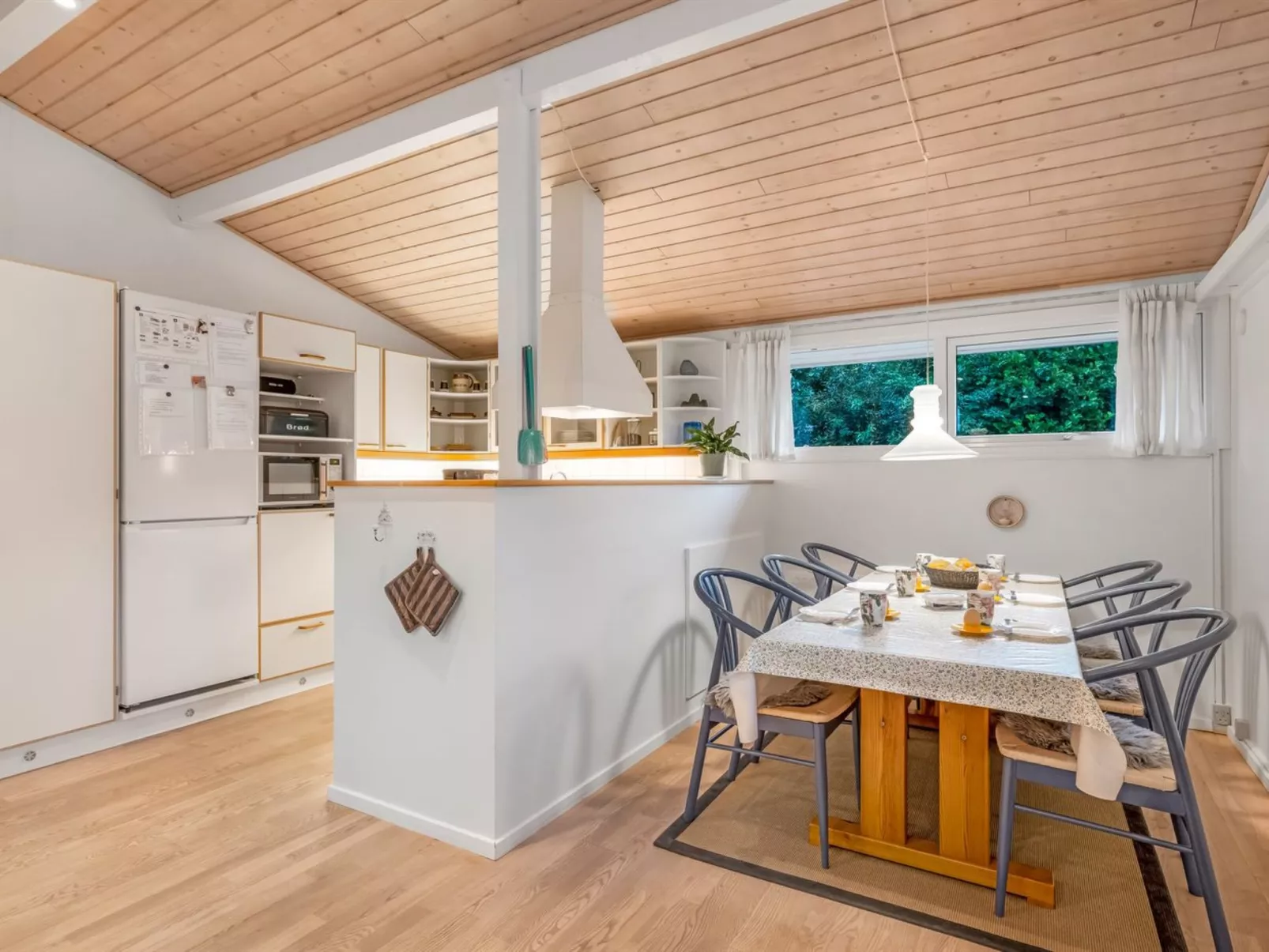 "Emmanuela" - 700m to the fjord-Binnen