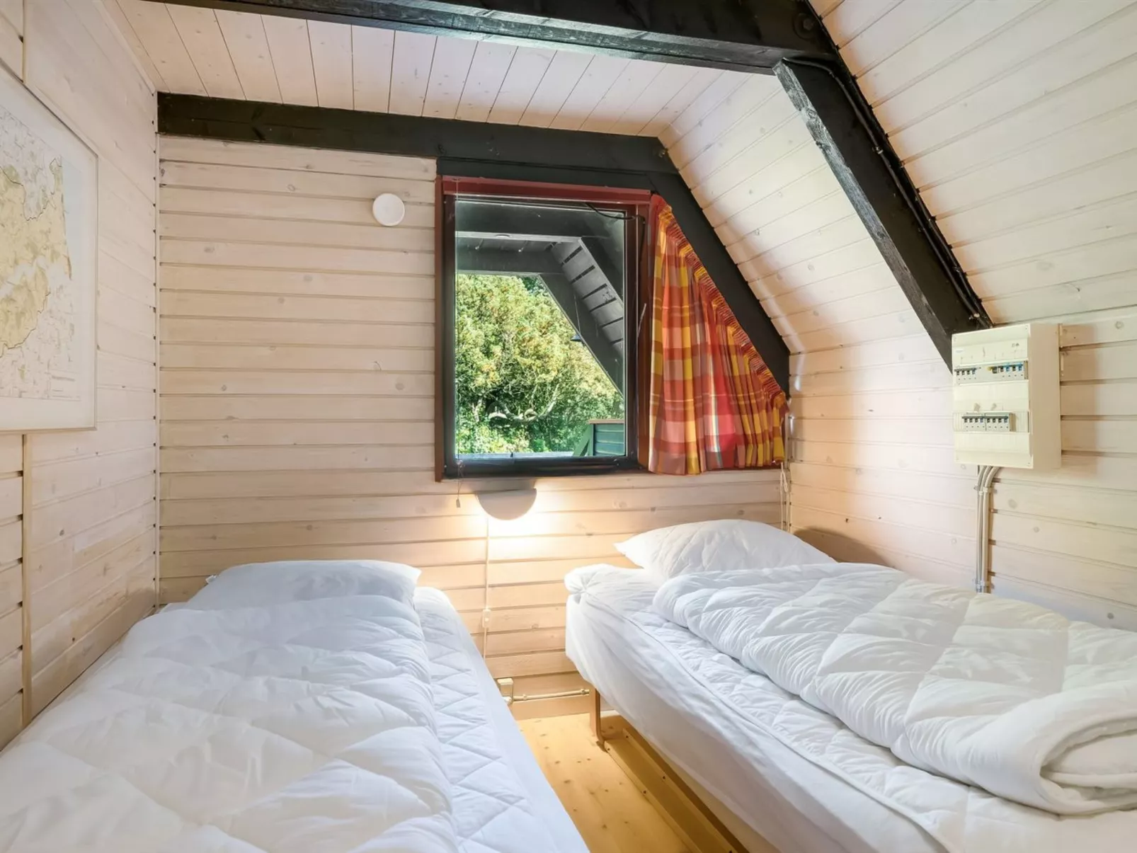 "Vladanka" -  from the sea-Binnen