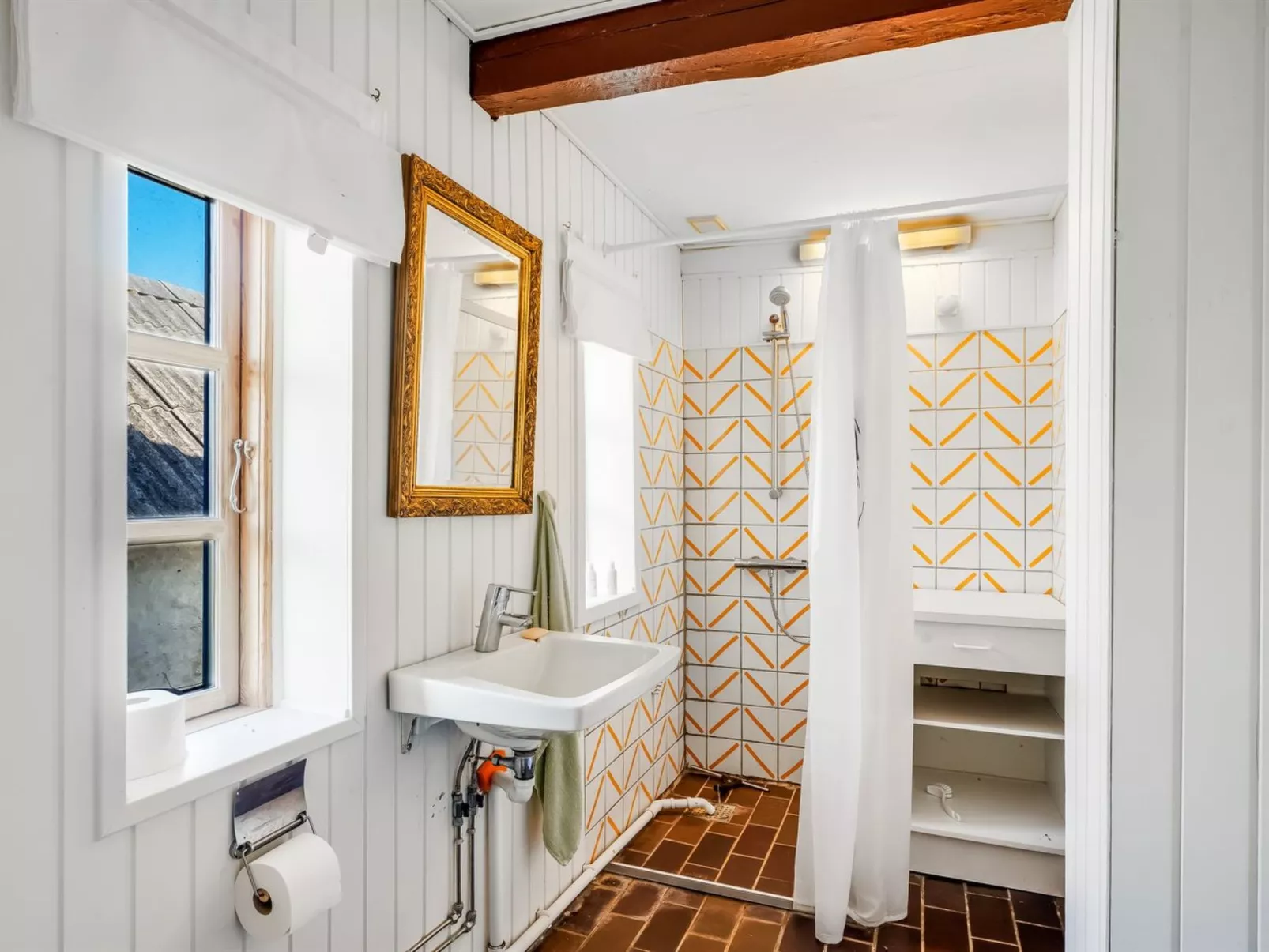 "Agrippa" - 30m to the fjord-Binnen