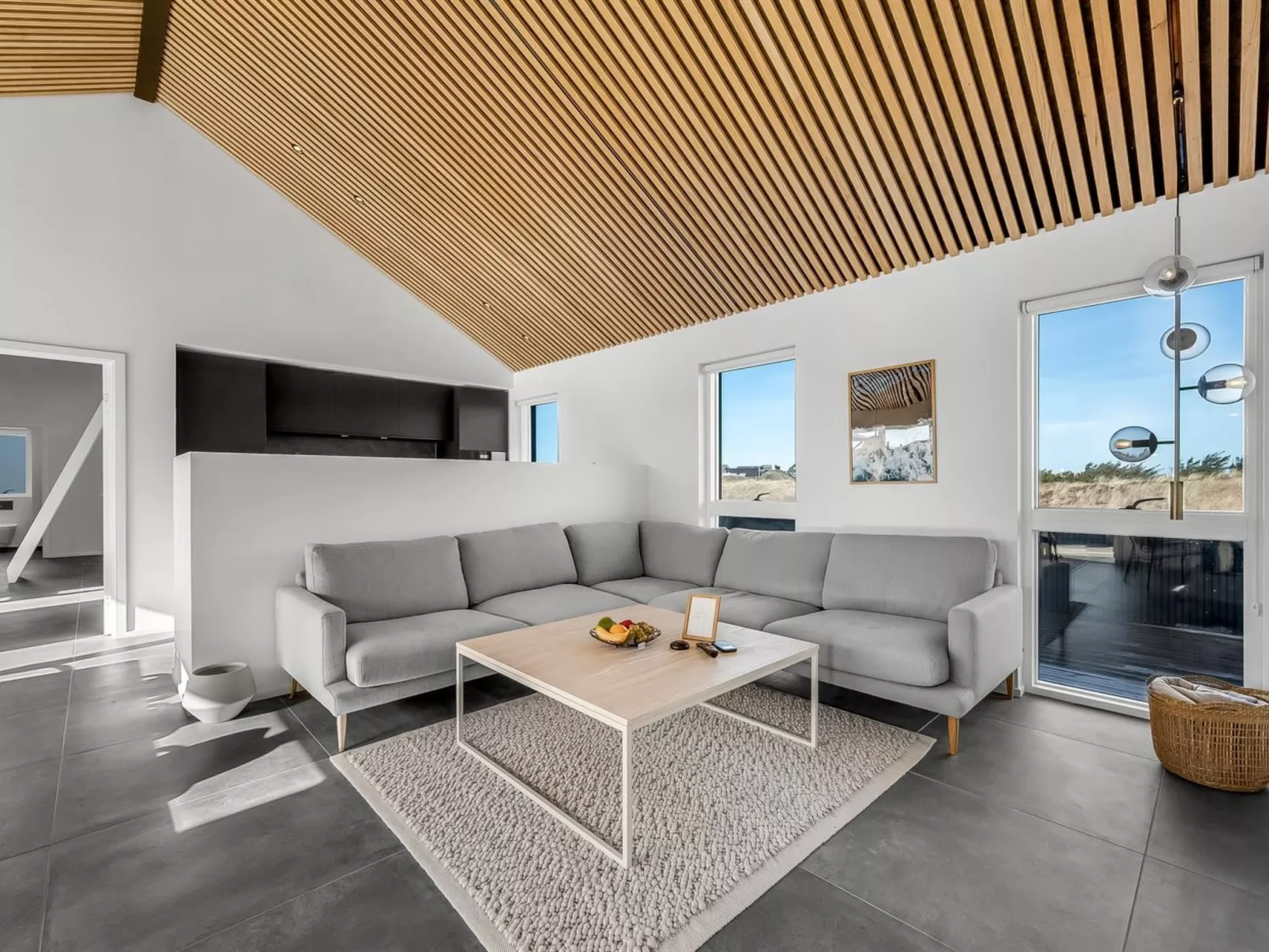 "Maximiliane" -  from the sea-Binnen