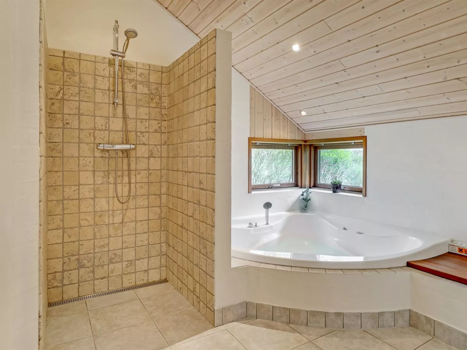 "Harri" - 850m from the sea-Binnen