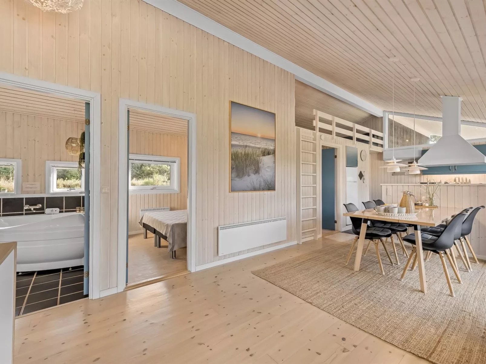 "Sviðandi" - 1.5km from the sea-Binnen