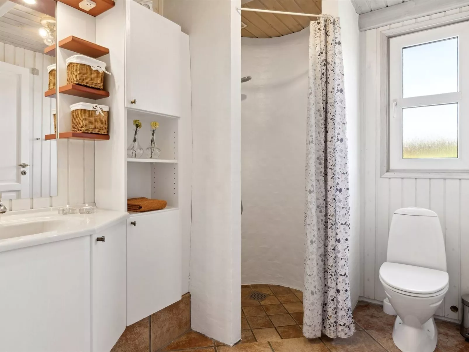 "Alrune" - 800m from the sea-Binnen