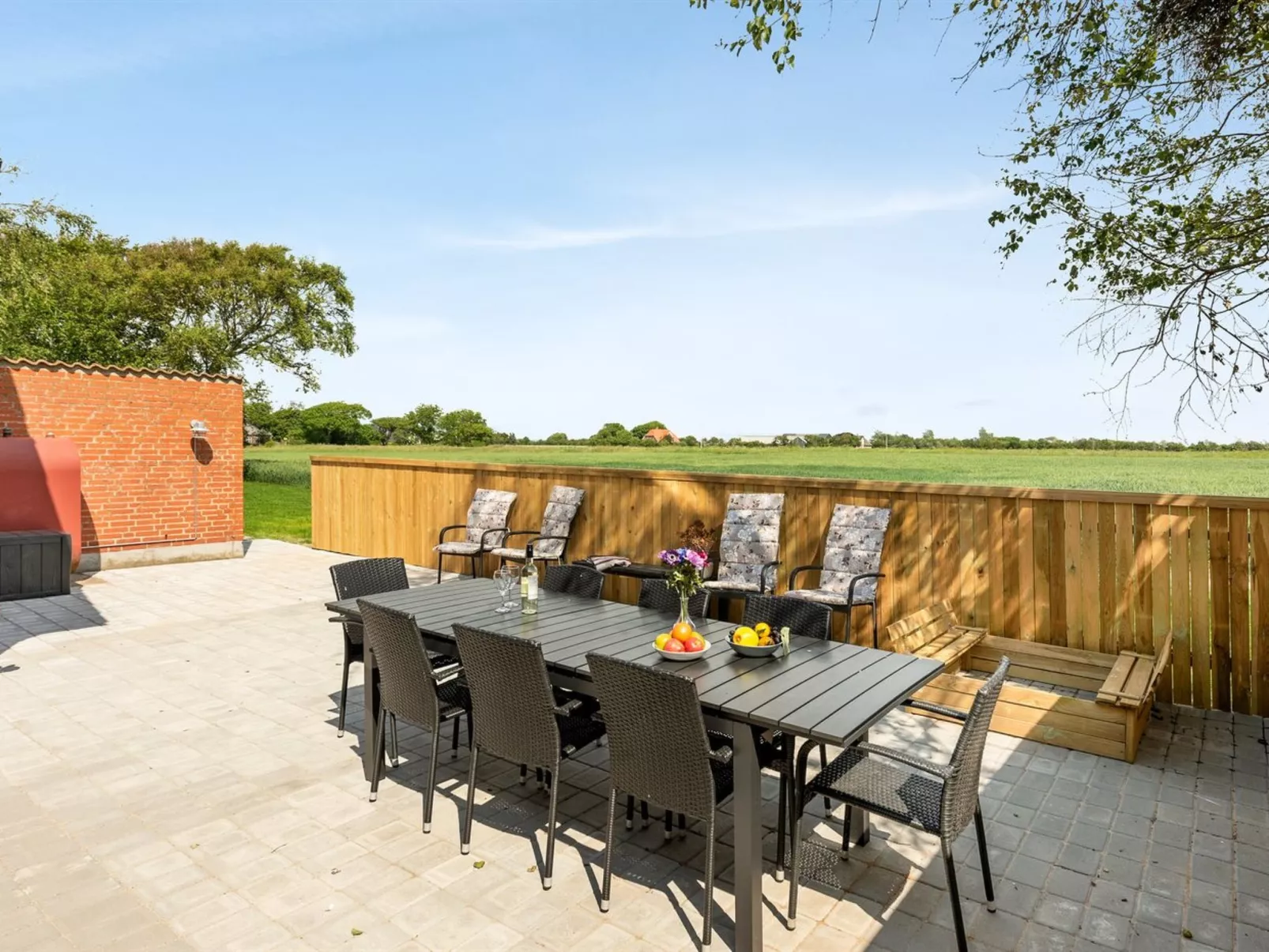 "Iina" - 13km from the sea-Buiten