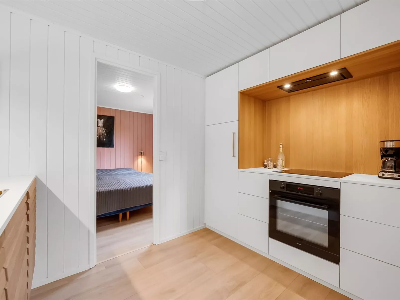 "Gudrid" - 250m to the fjord-Binnen