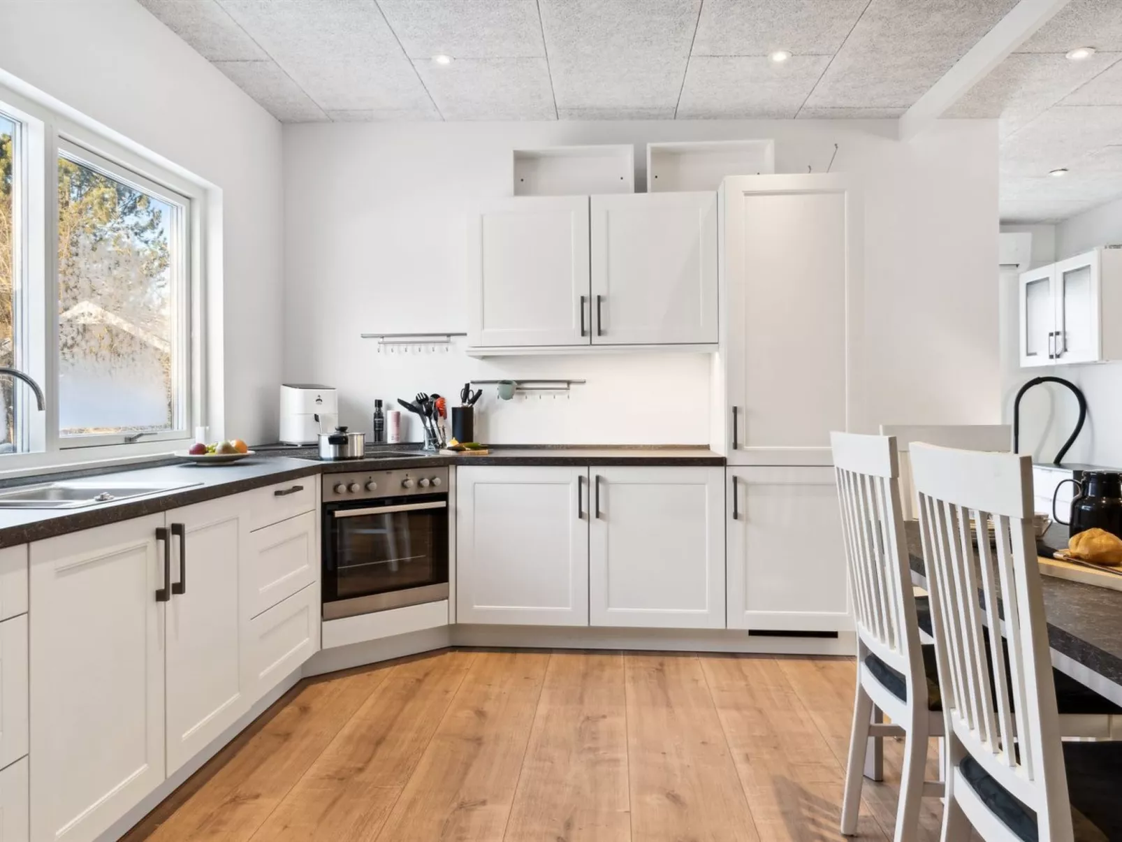 "Scalli" - 1.5km to the fjord-Binnen