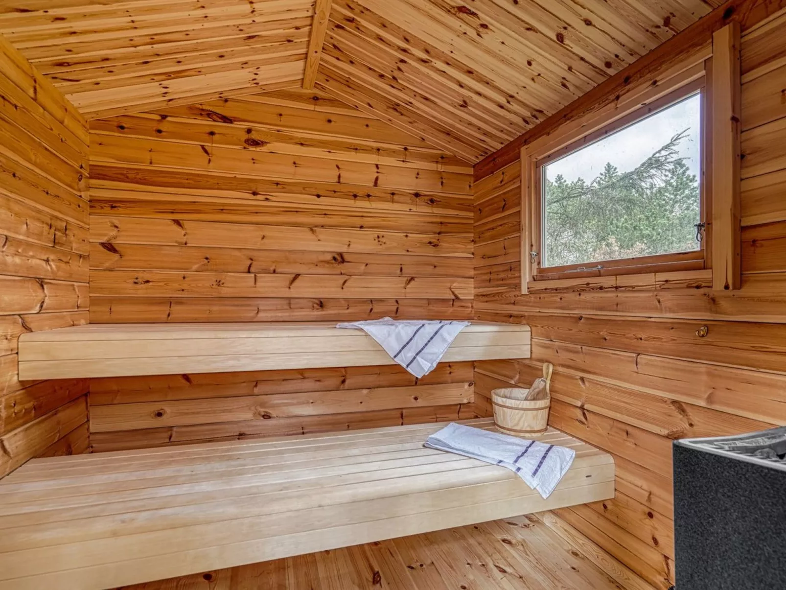 "Taneli" - 2.2km from the sea-Binnen