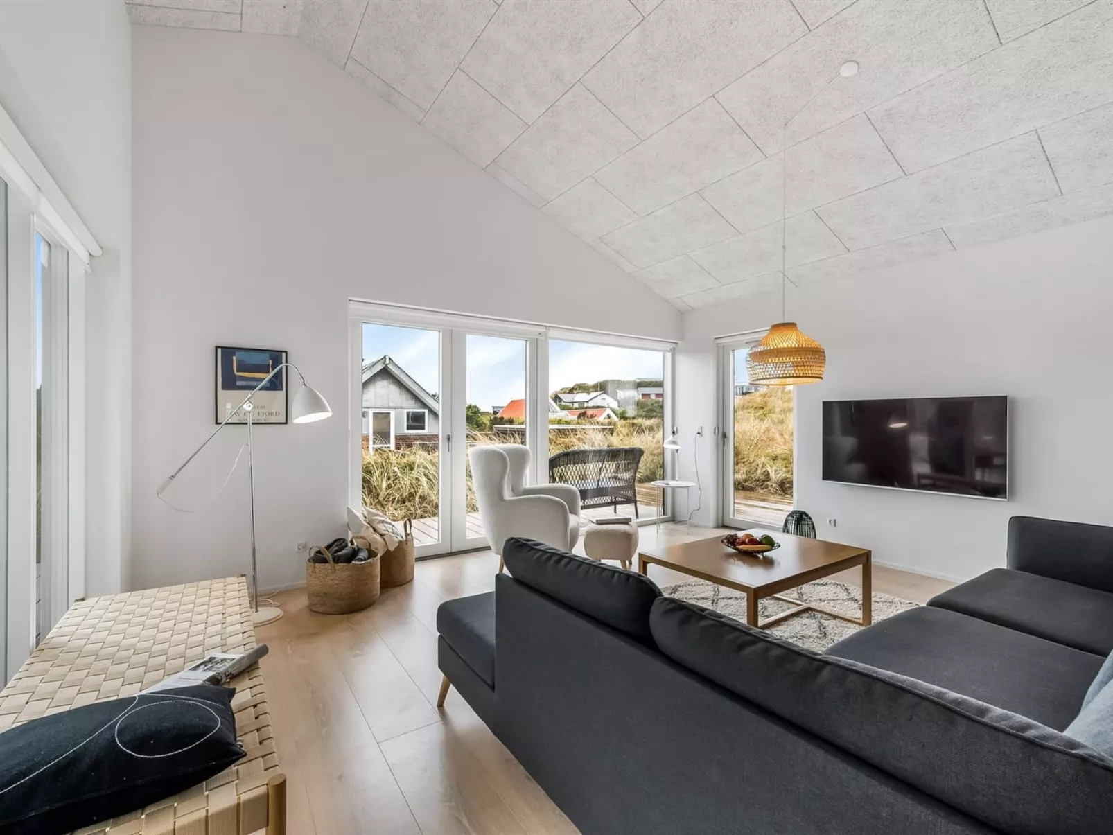 "Chenoa" - 350m from the sea-Binnen