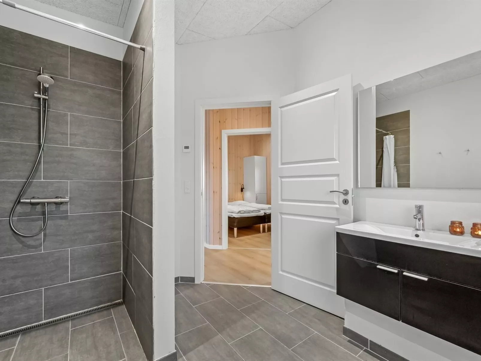 "Marius" - 400m from the sea-Binnen