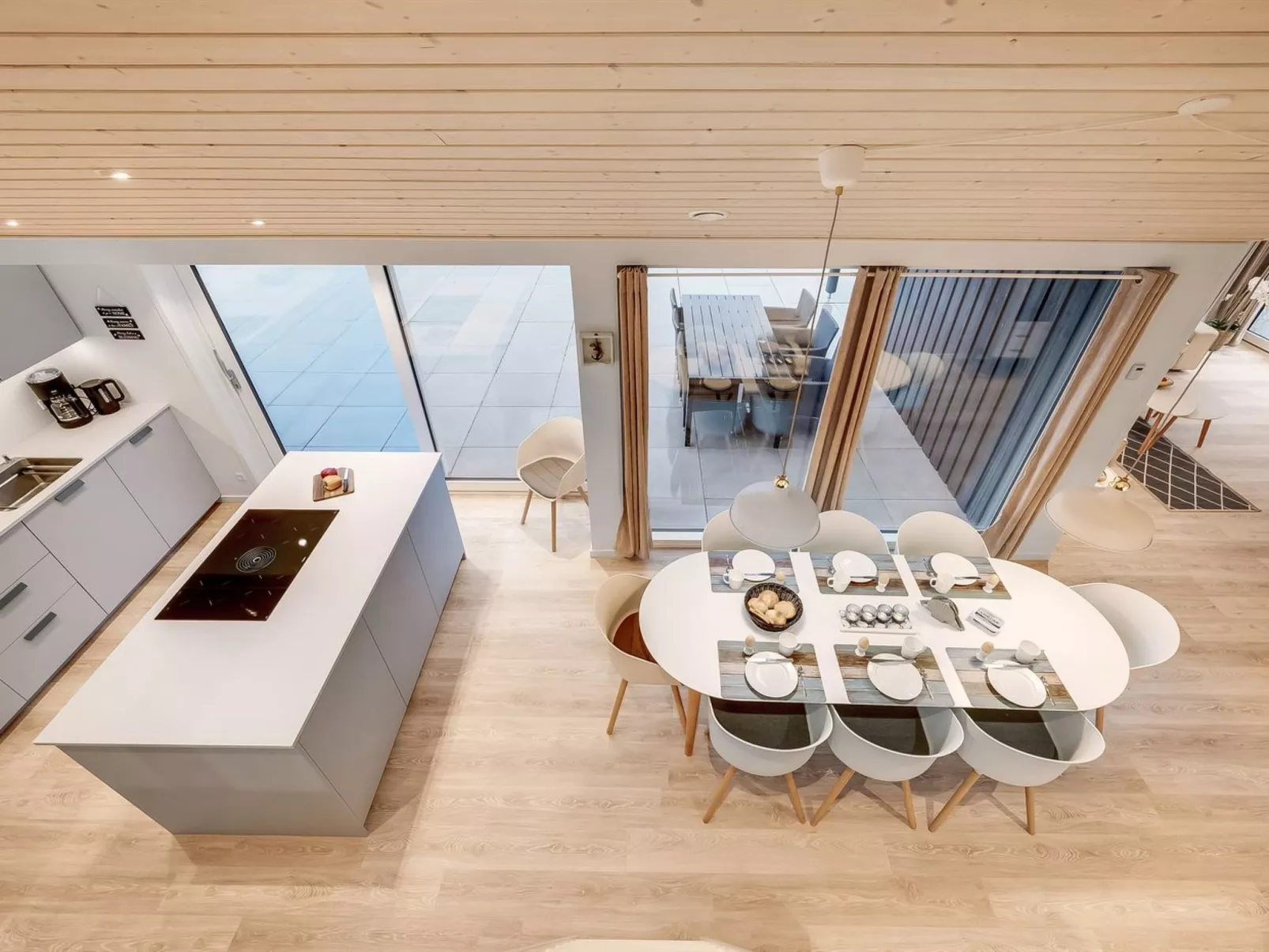 "Corina" - 850m to the fjord-Binnen