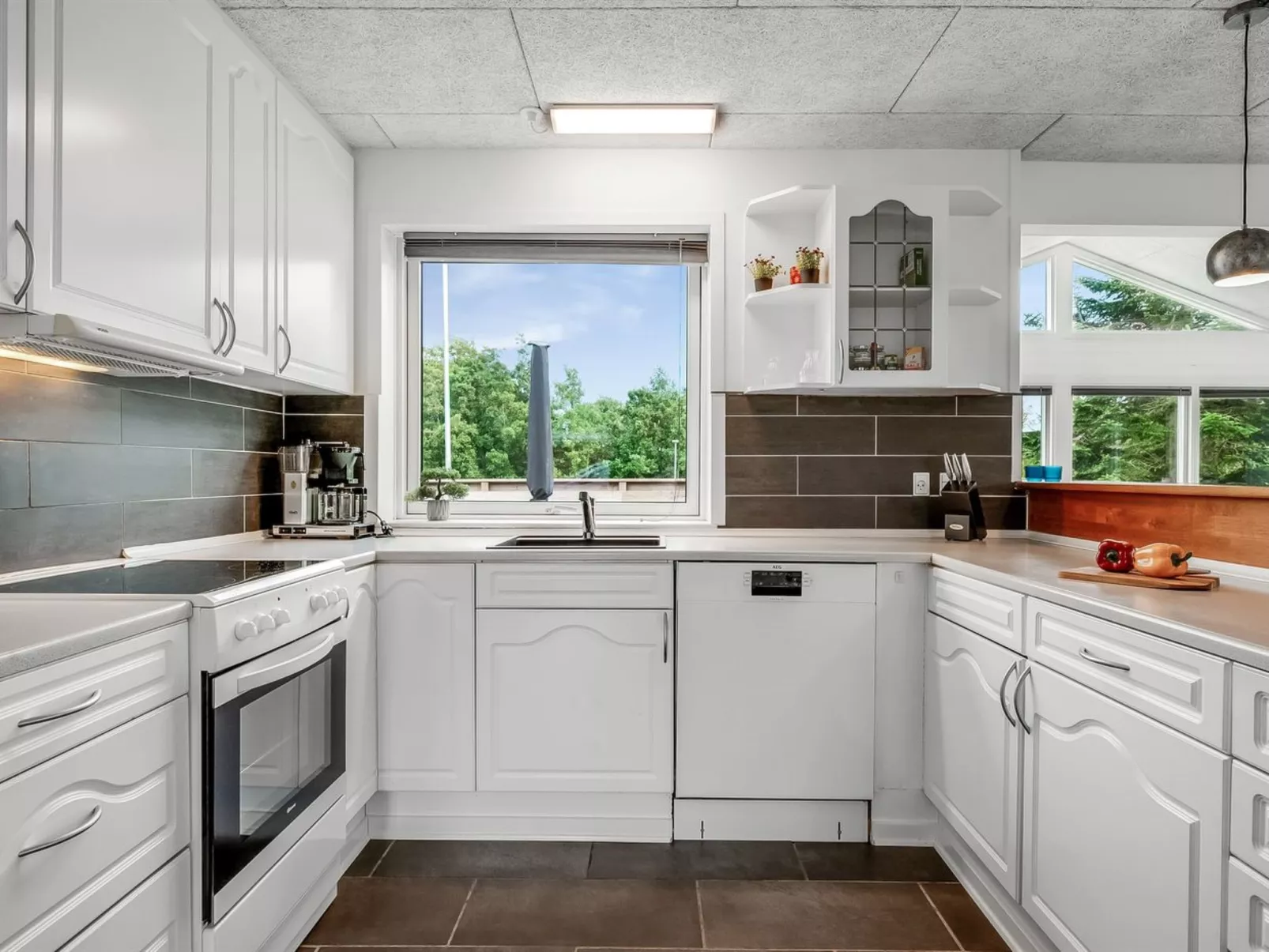 "Amine" - 300m to the fjord-Binnen