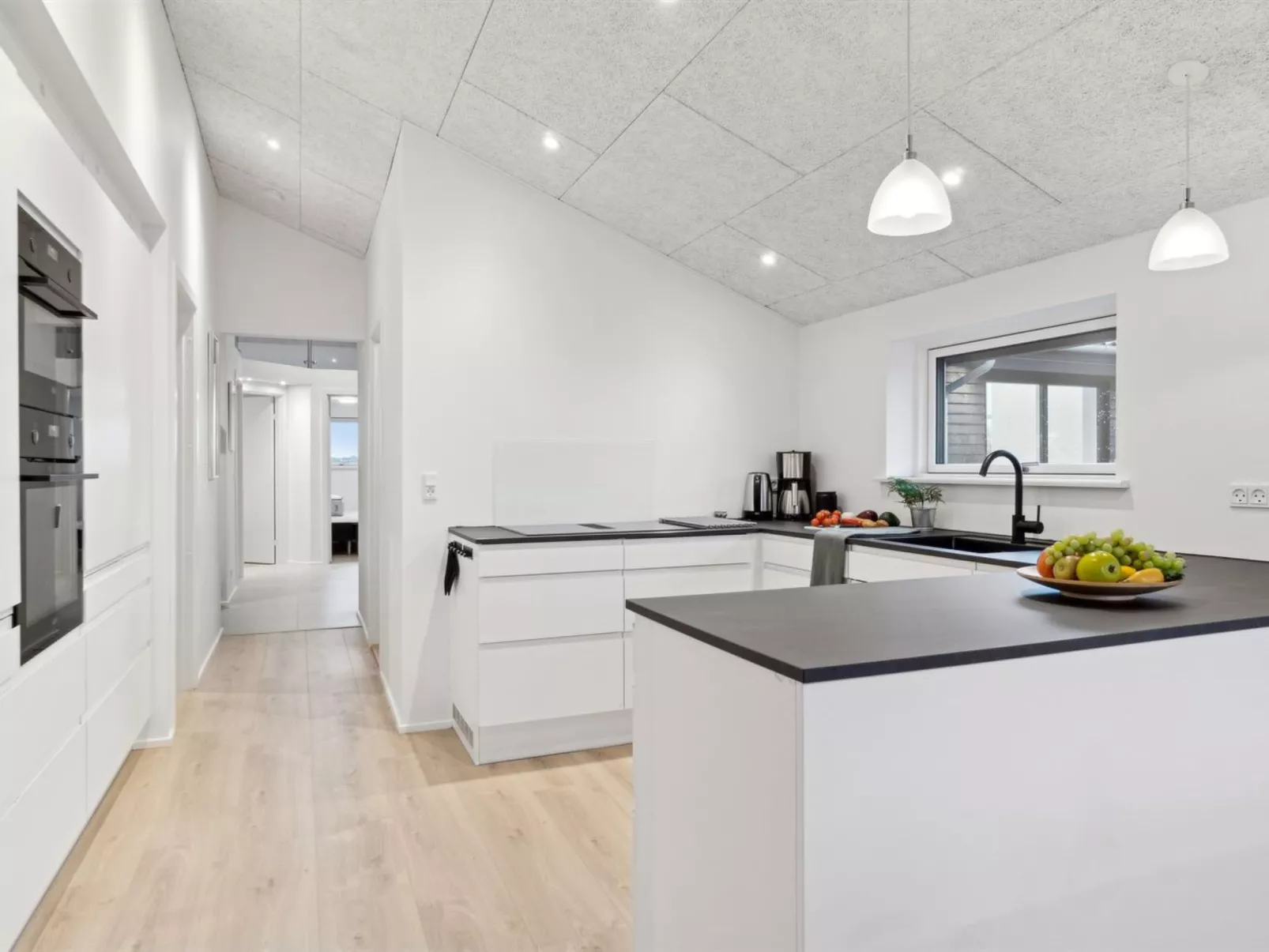 "Christian" - 600m from the sea-Binnen