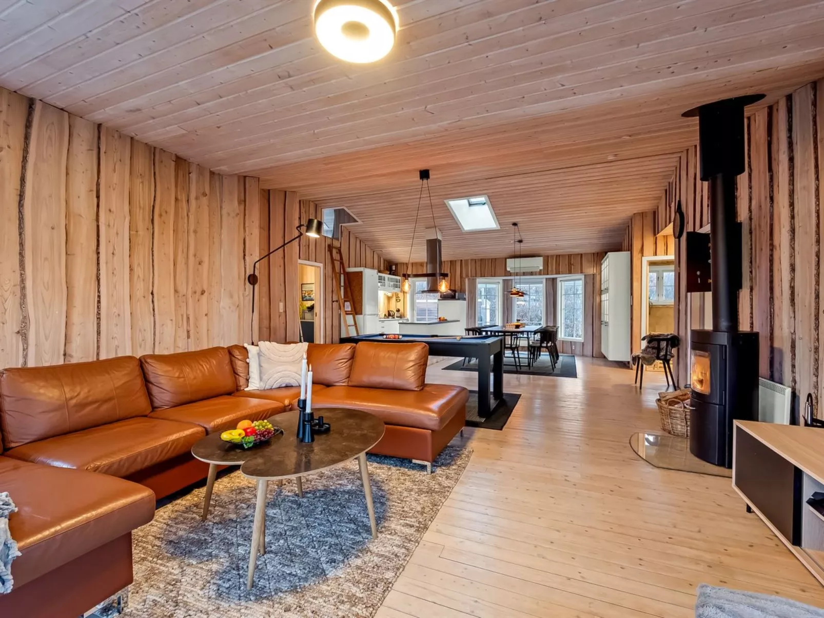 "Gunwald" - 1km to the fjord-Binnen