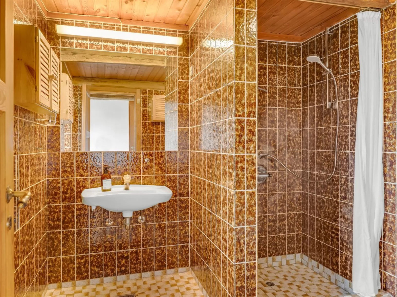 "Åsta" - 400m to the fjord-Binnen