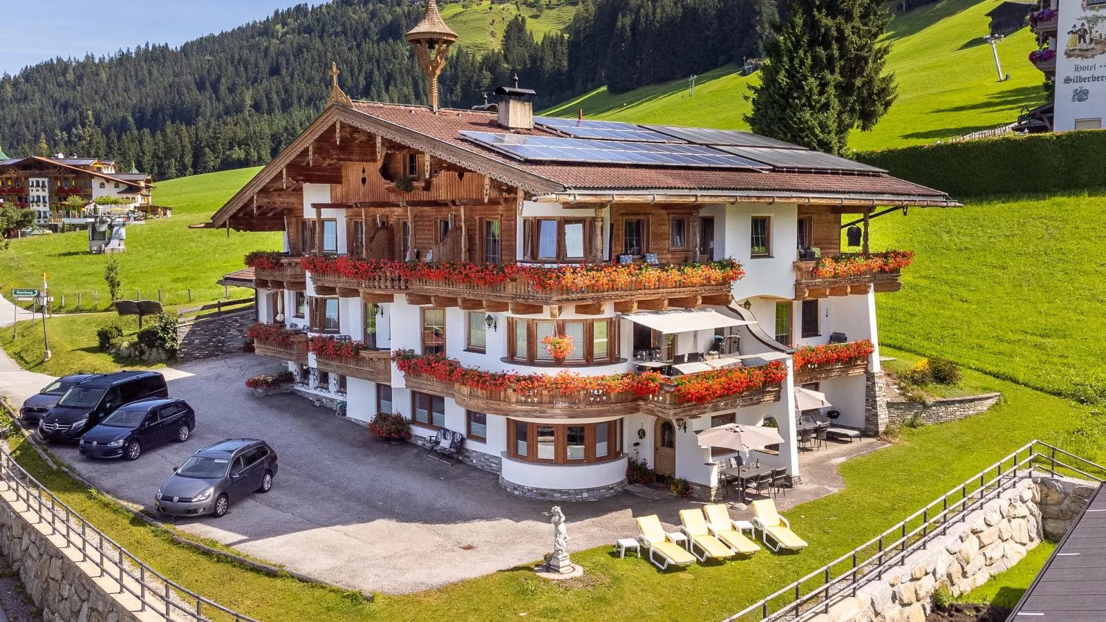 Landhaus Marchfeld Top 3-Buitenkant zomer