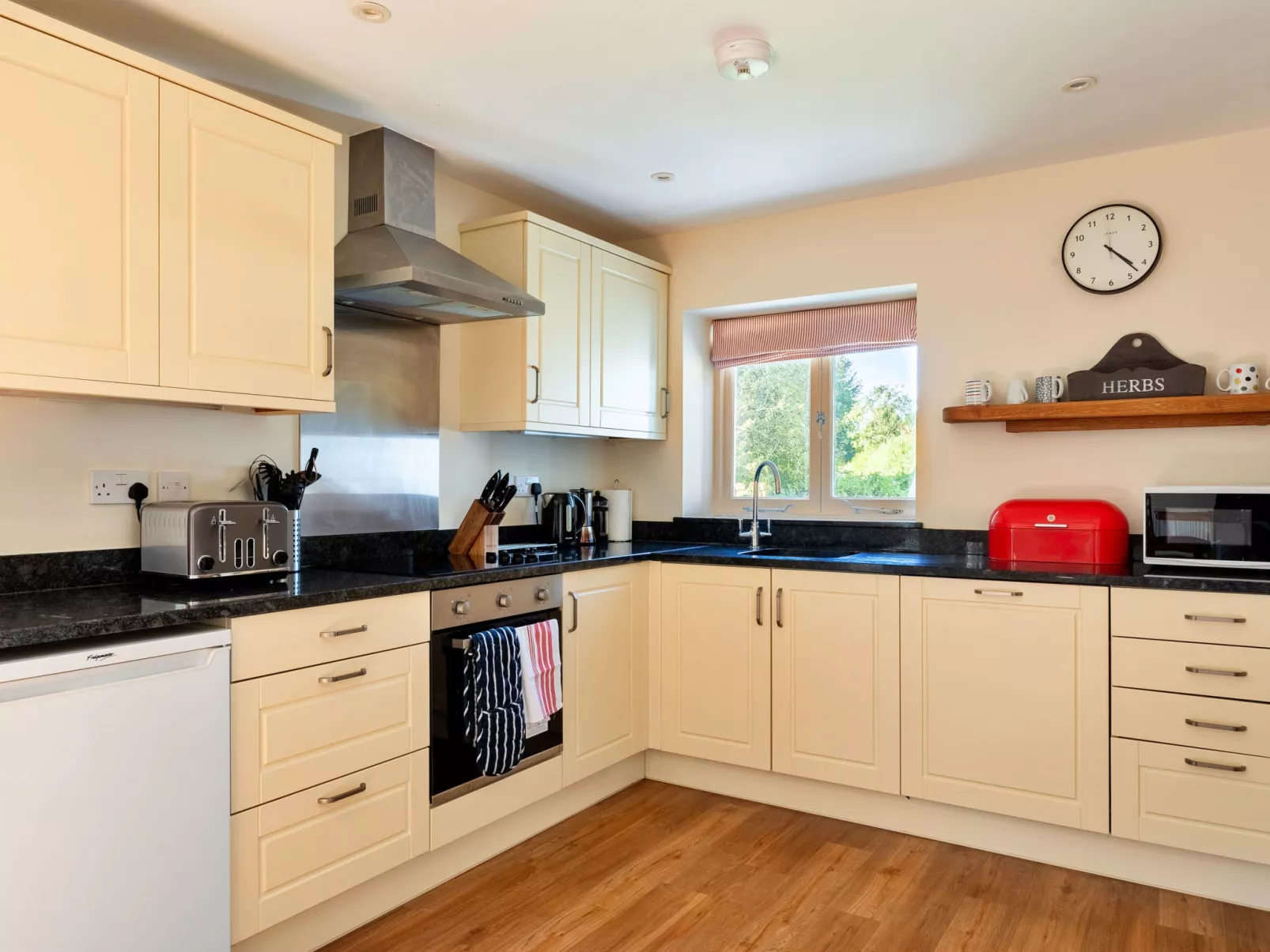 The Old Granary-Binnen