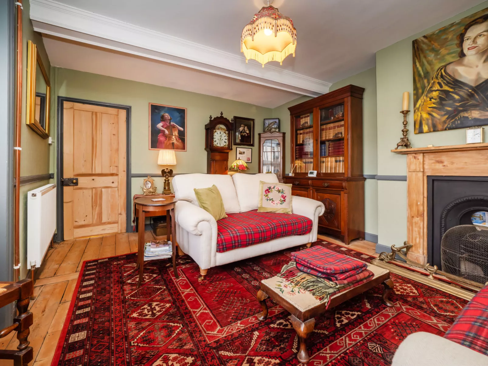 The Old Sunday School & Vestry-Binnen