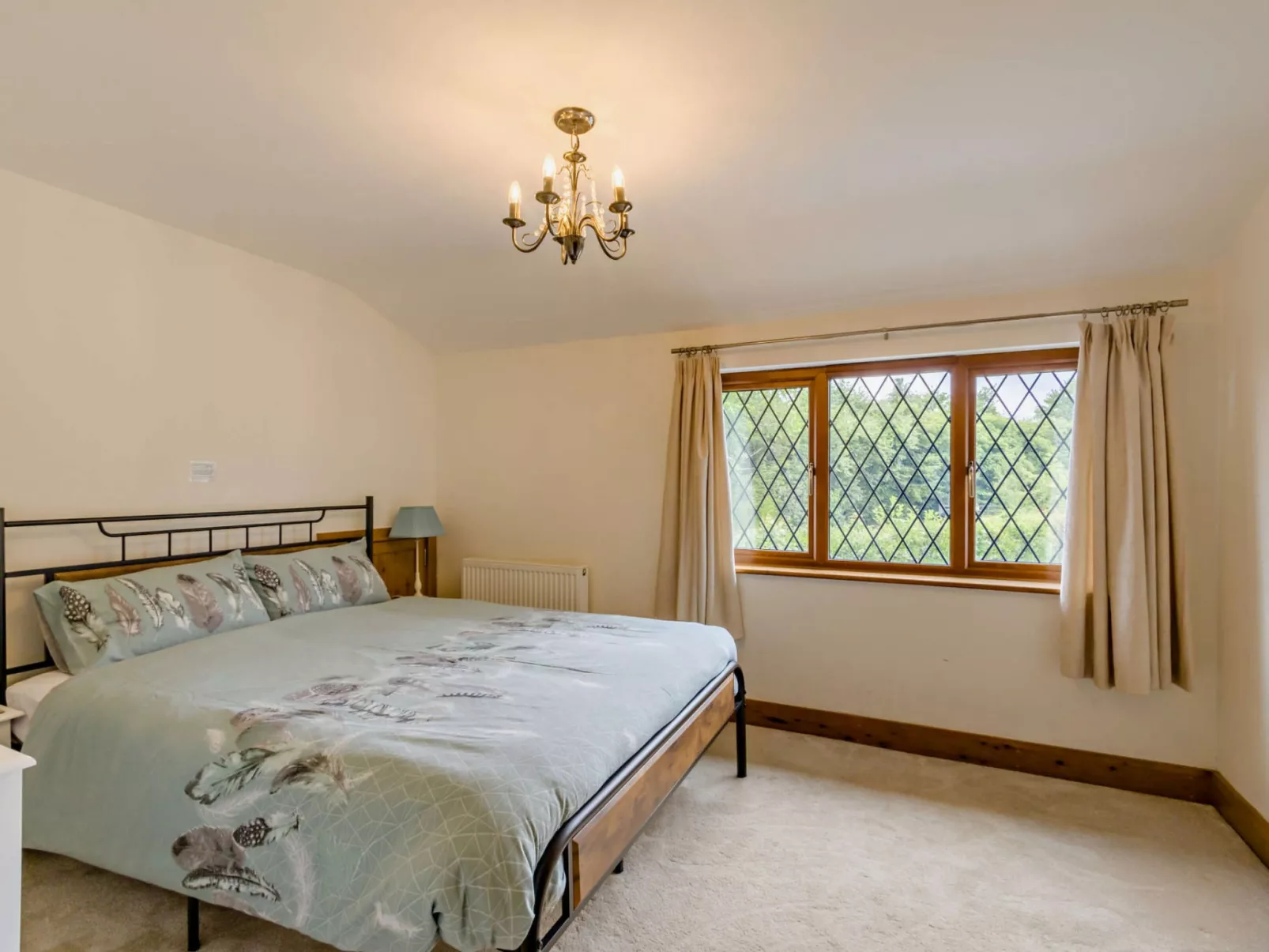 The House at No. 47-Binnen