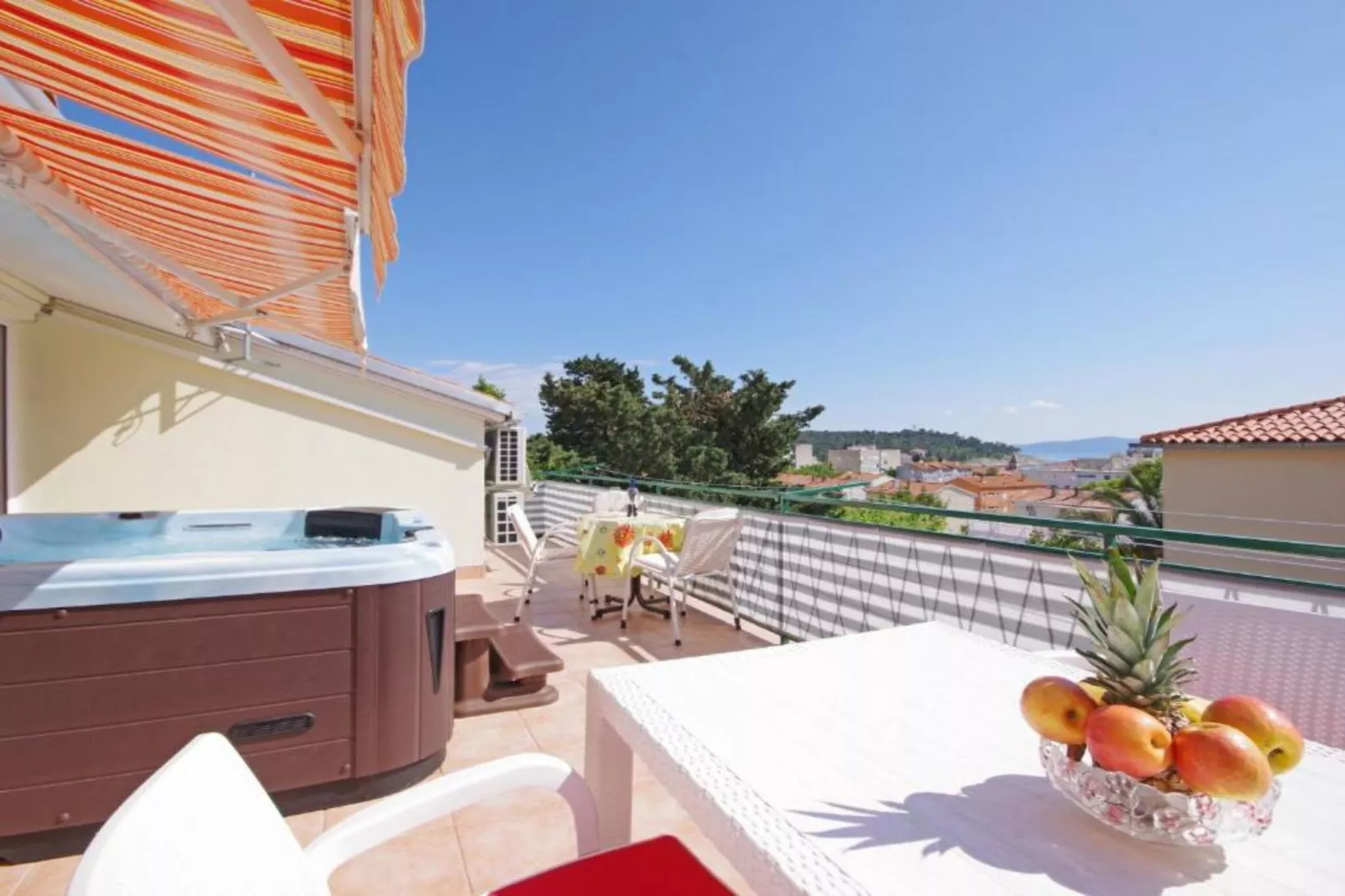 Apartments Ribarević - Three Bedroom Apartment With Terrace and Sea View-Zwembad