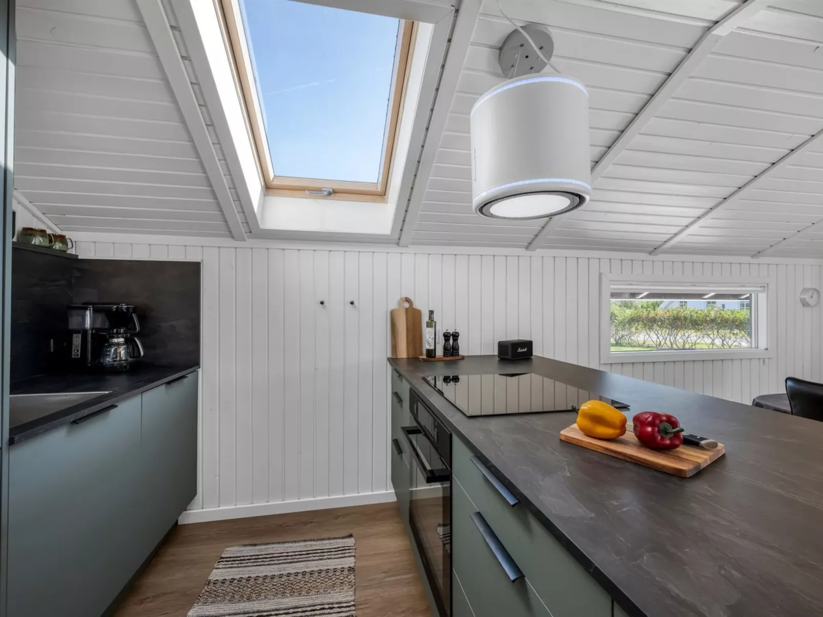 "Thamina" - 200m to the fjord-Binnen