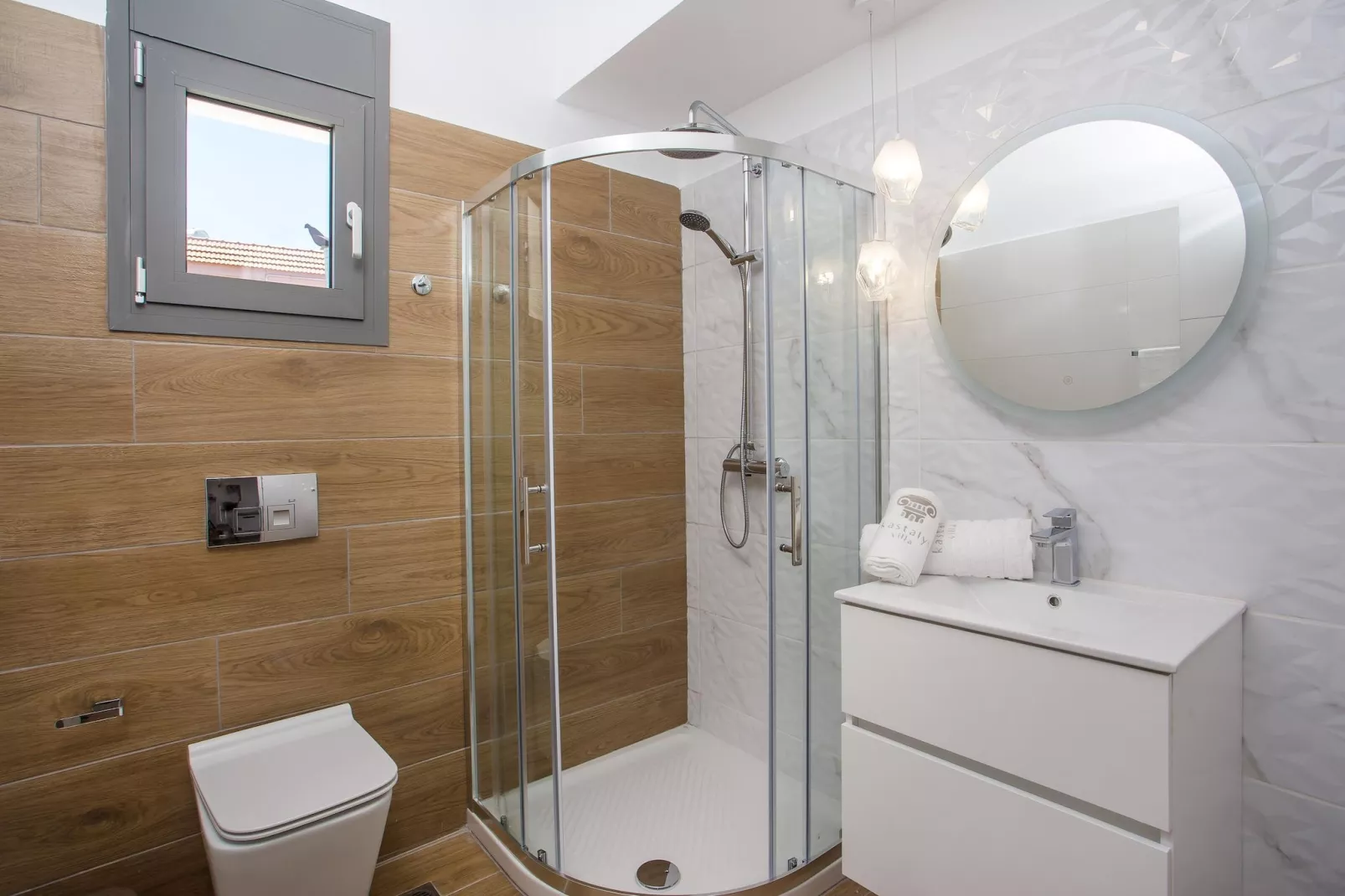 Villa Kastalys-Badkamer