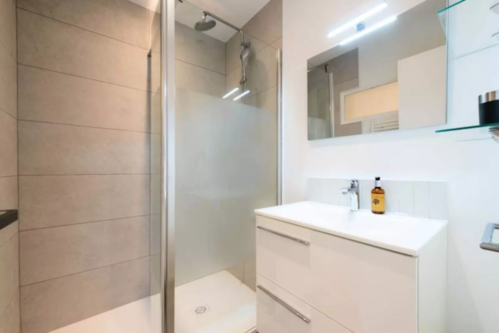 Résidence 3p Terrasse & Calme Cannes Centre-Niet-getagd