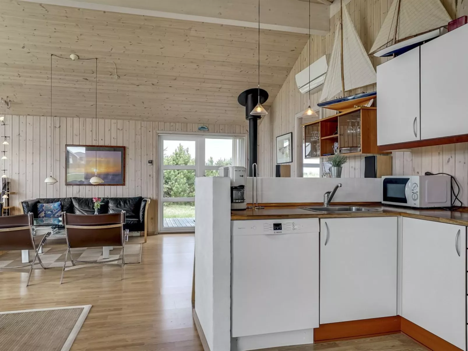 "Emppu" - 400m from the sea-Binnen