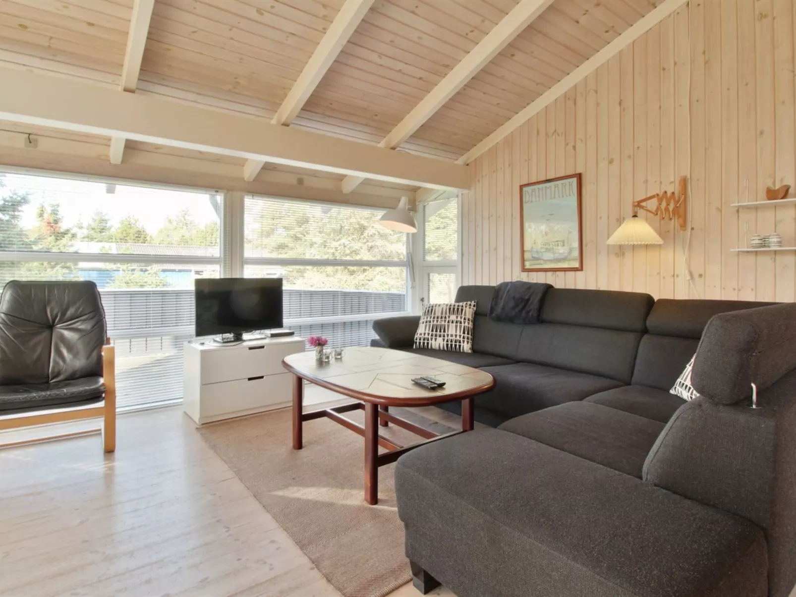 "Siegrid" - 250m from the sea-Binnen