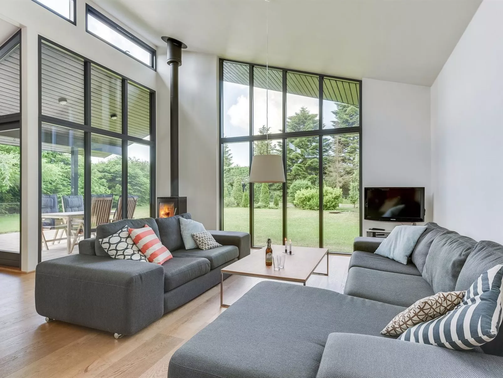 "Pavle" - 700m from the sea-Binnen