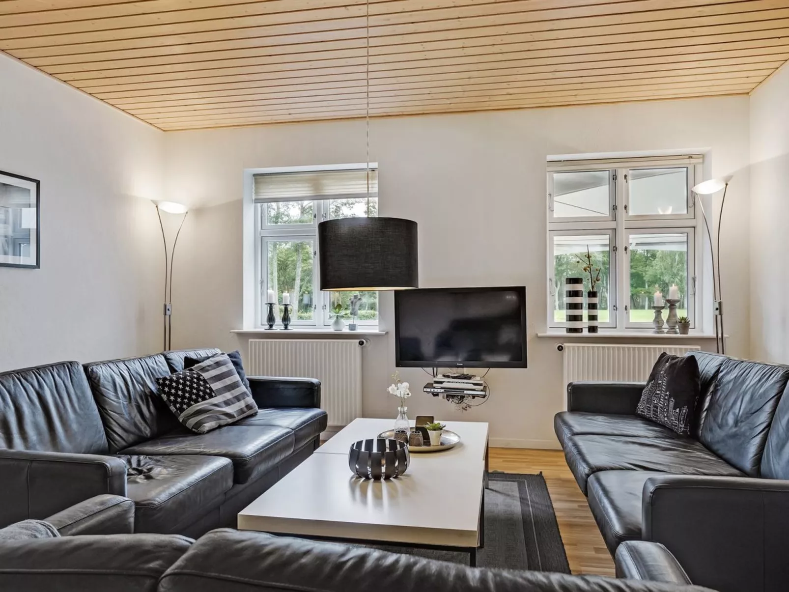 "Eini" - 4.5km from the sea-Binnen