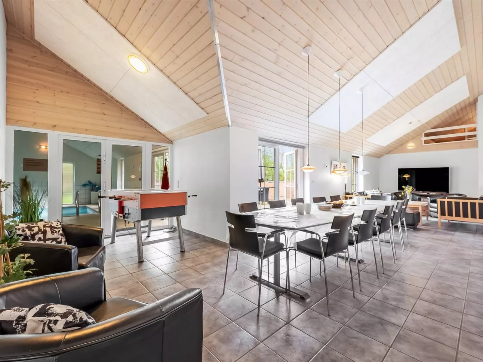 "Benthe" -  from the sea-Binnen