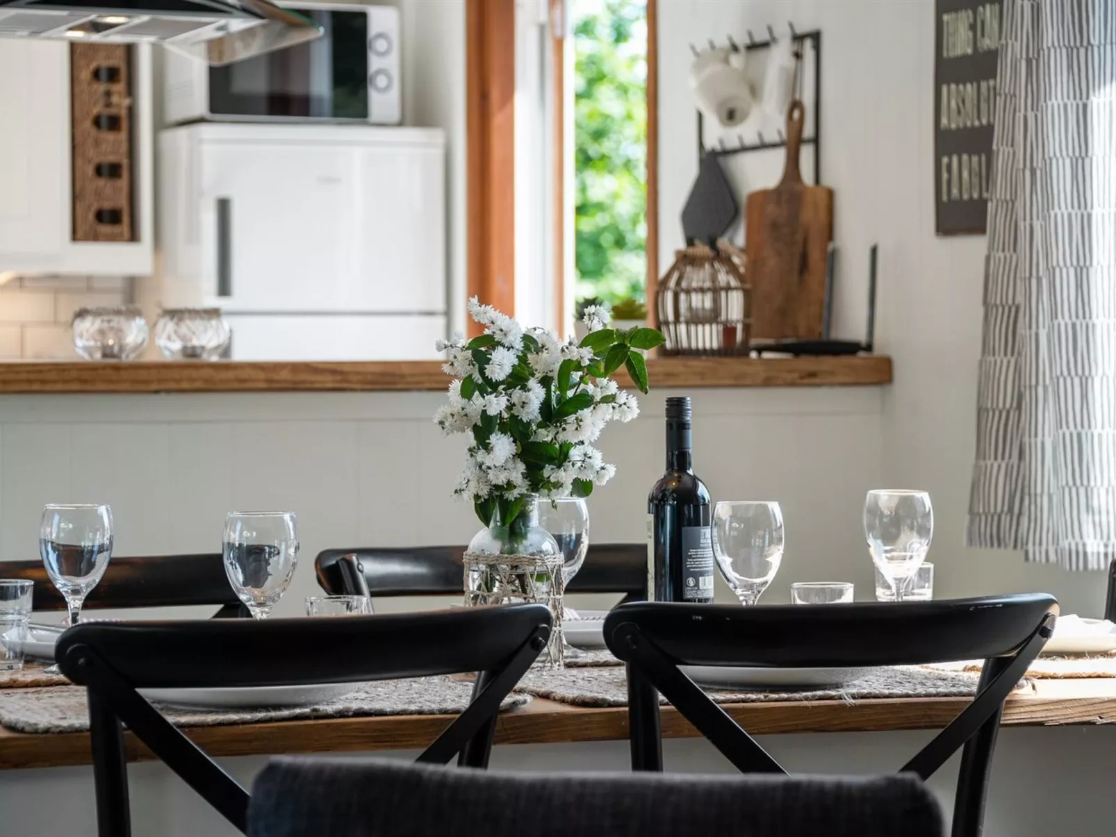 "Lillan" - 250m from the sea-Binnen