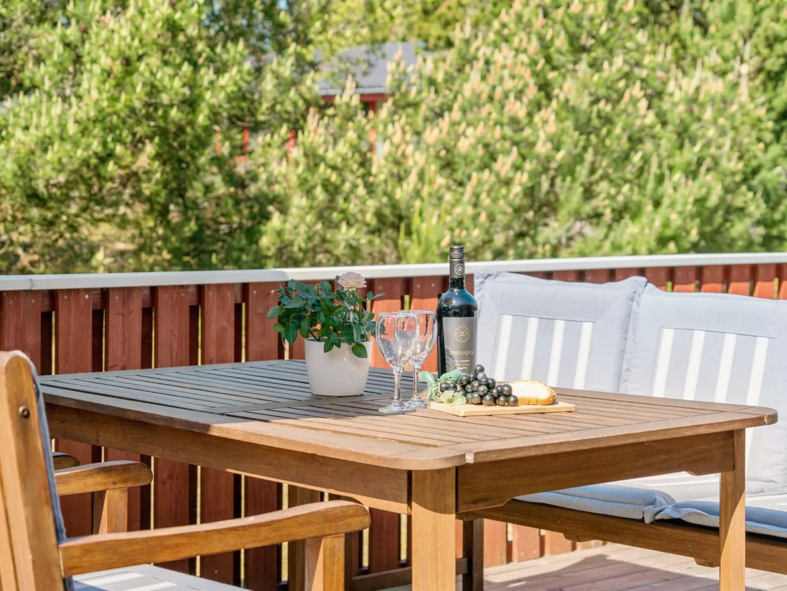 "Hrefna" - 350m from the sea-Buiten