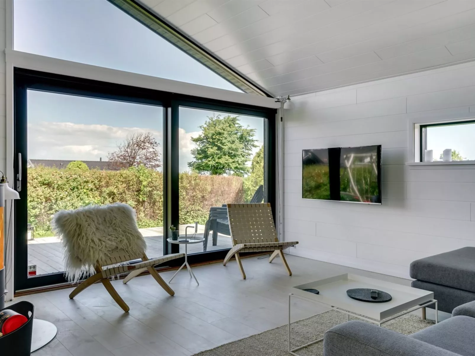 "Kjell" - 100m from the sea-Binnen