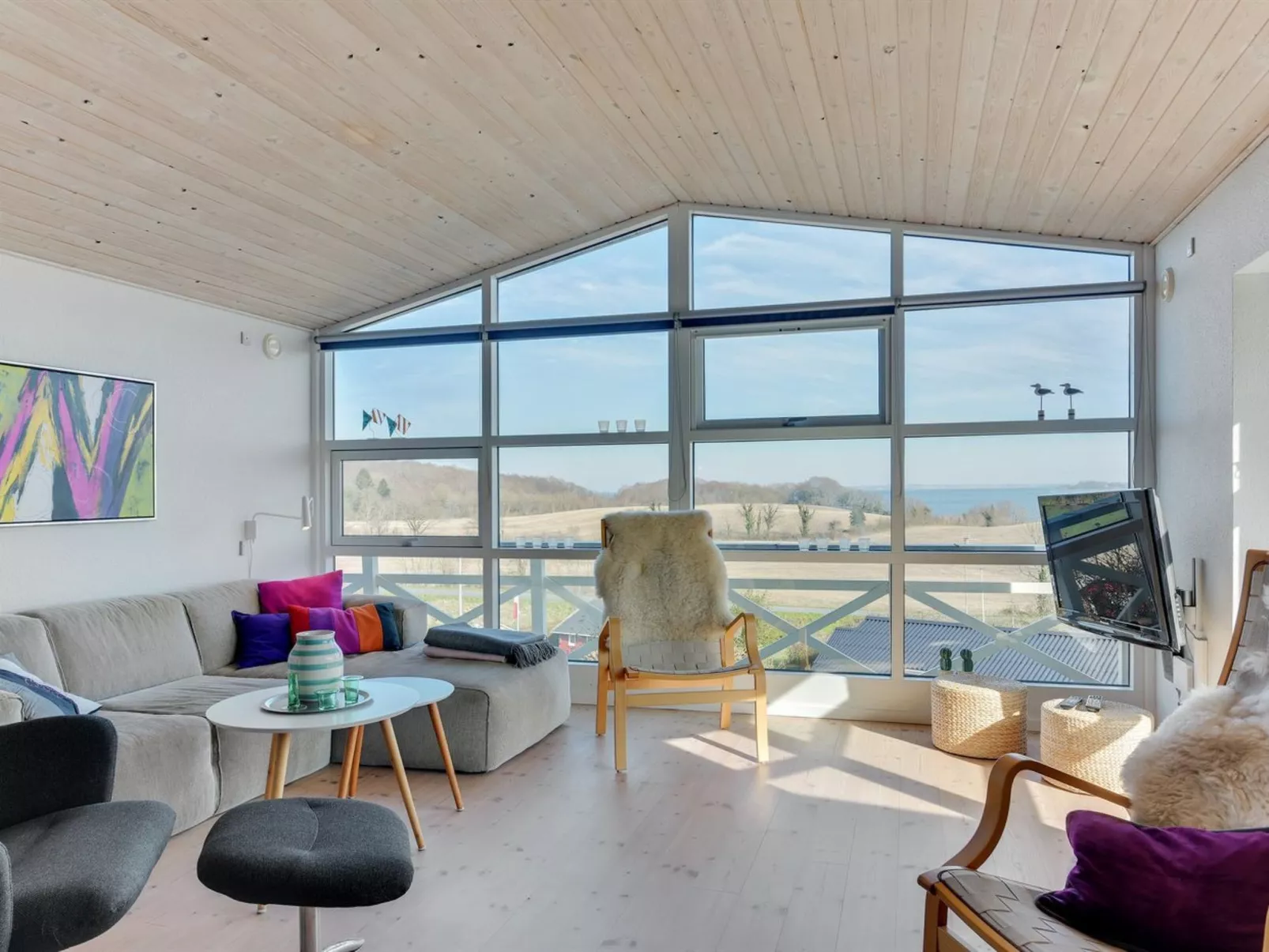 "Haraldina" - 350m to the fjord-Binnen