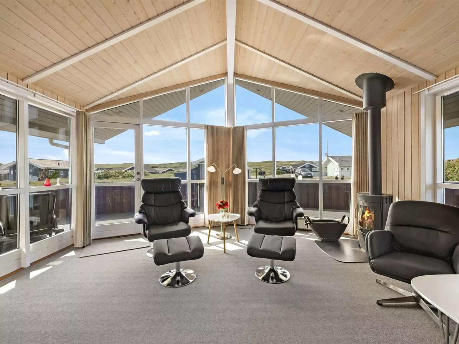 "Thrugot" -  from the sea-Binnen