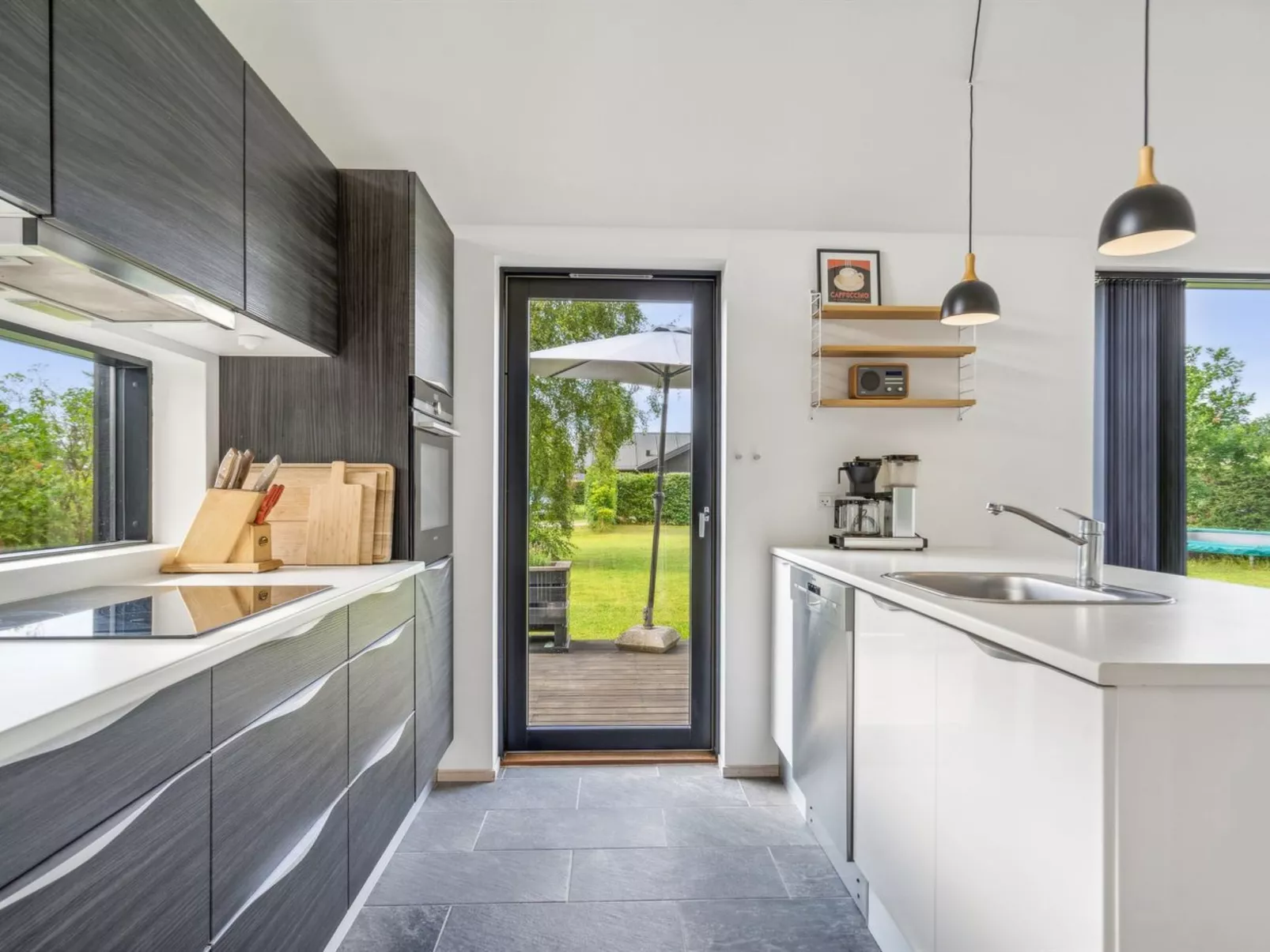 "Yukon" - 150m from the sea-Binnen