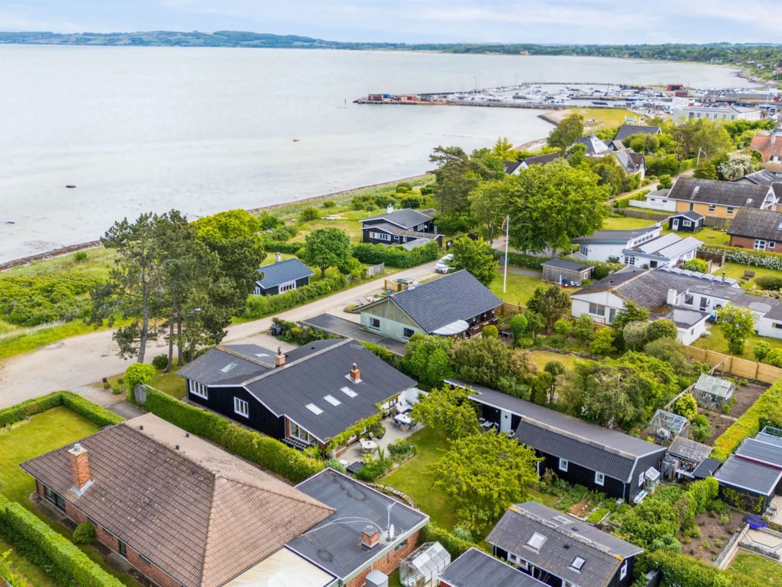 "Varma" - 25m from the sea-Buiten