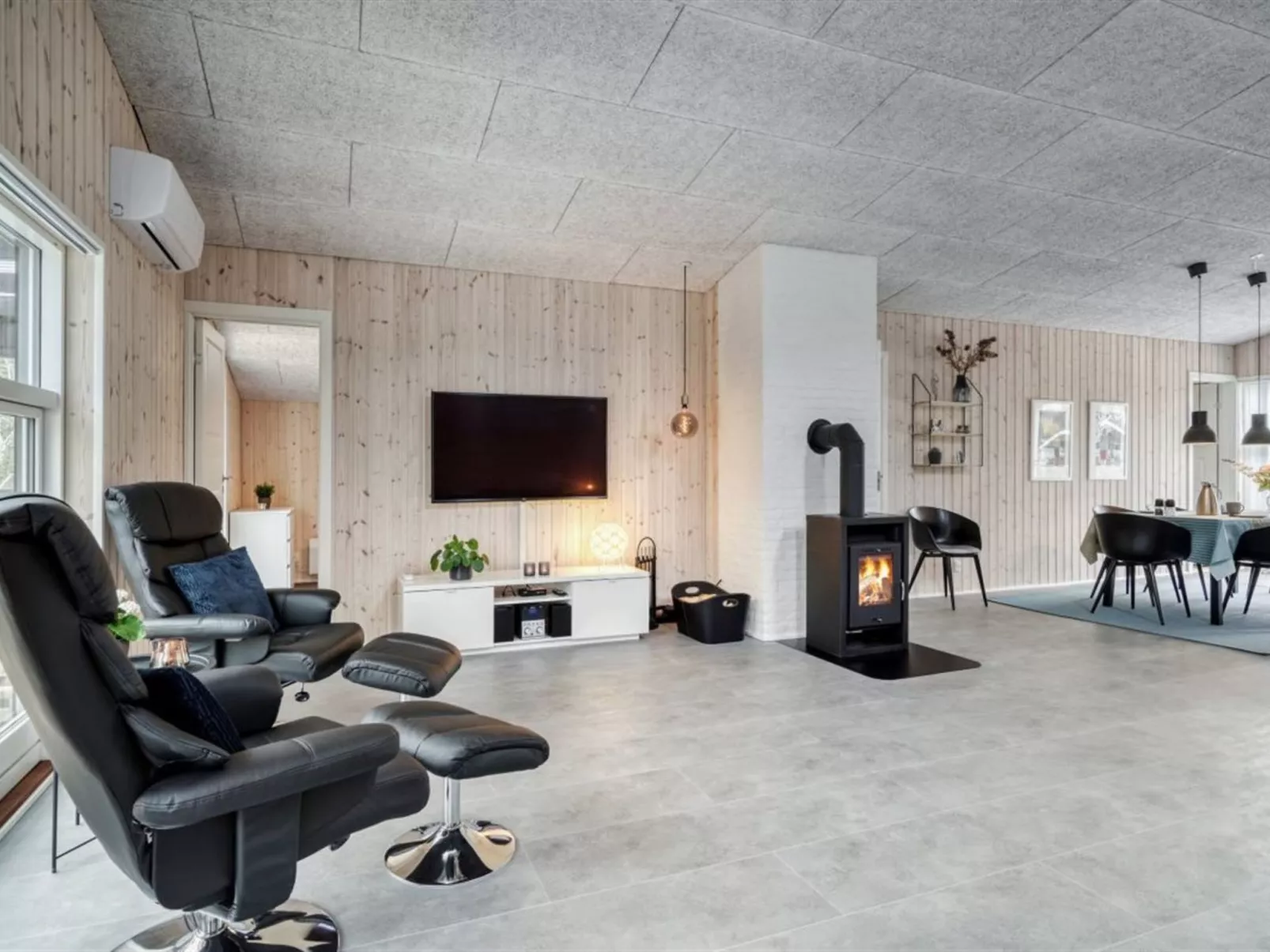 "Gustaf" - 400m to the fjord-Binnen