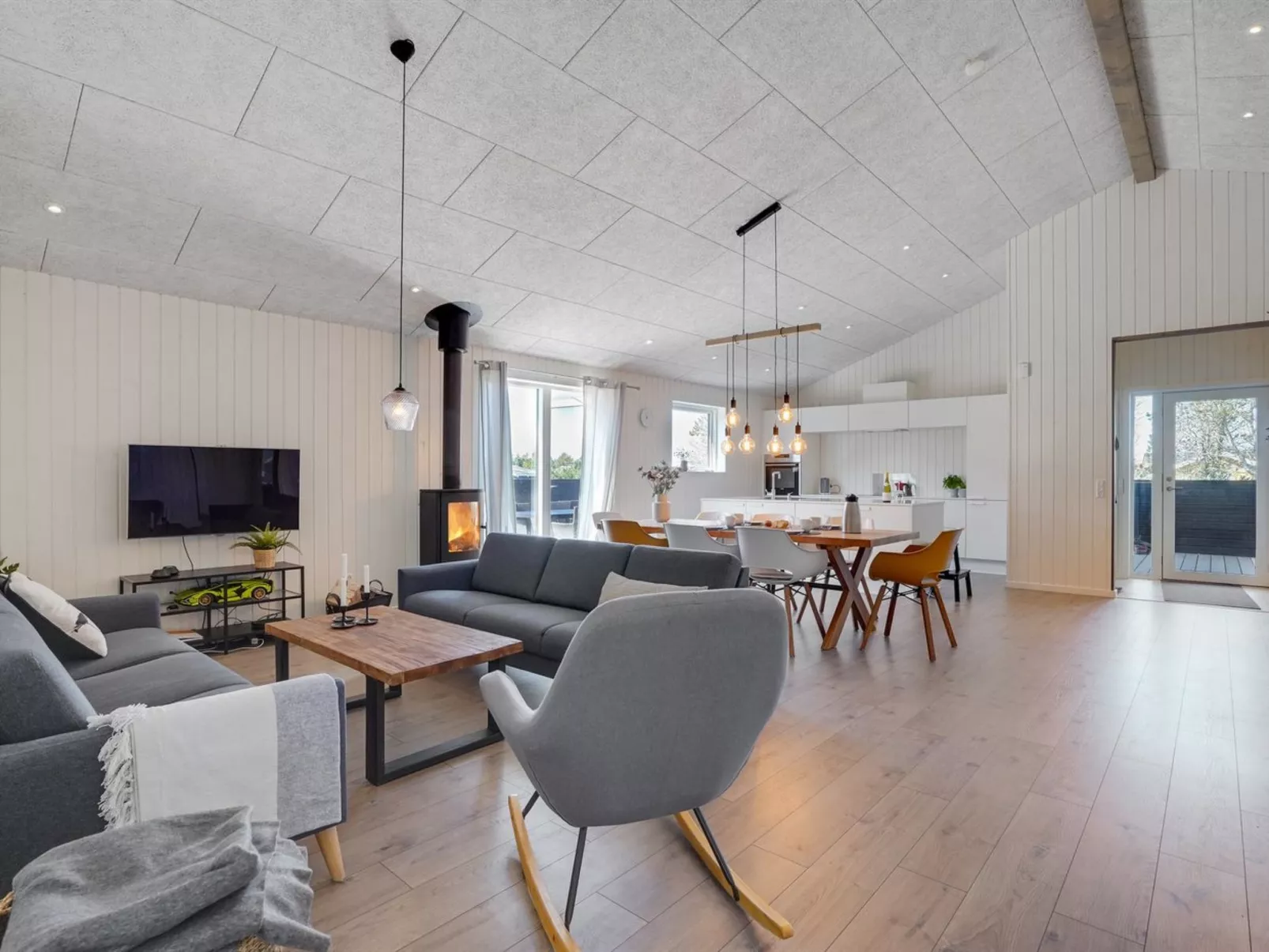 "Grimar" - 600m from the sea-Binnen