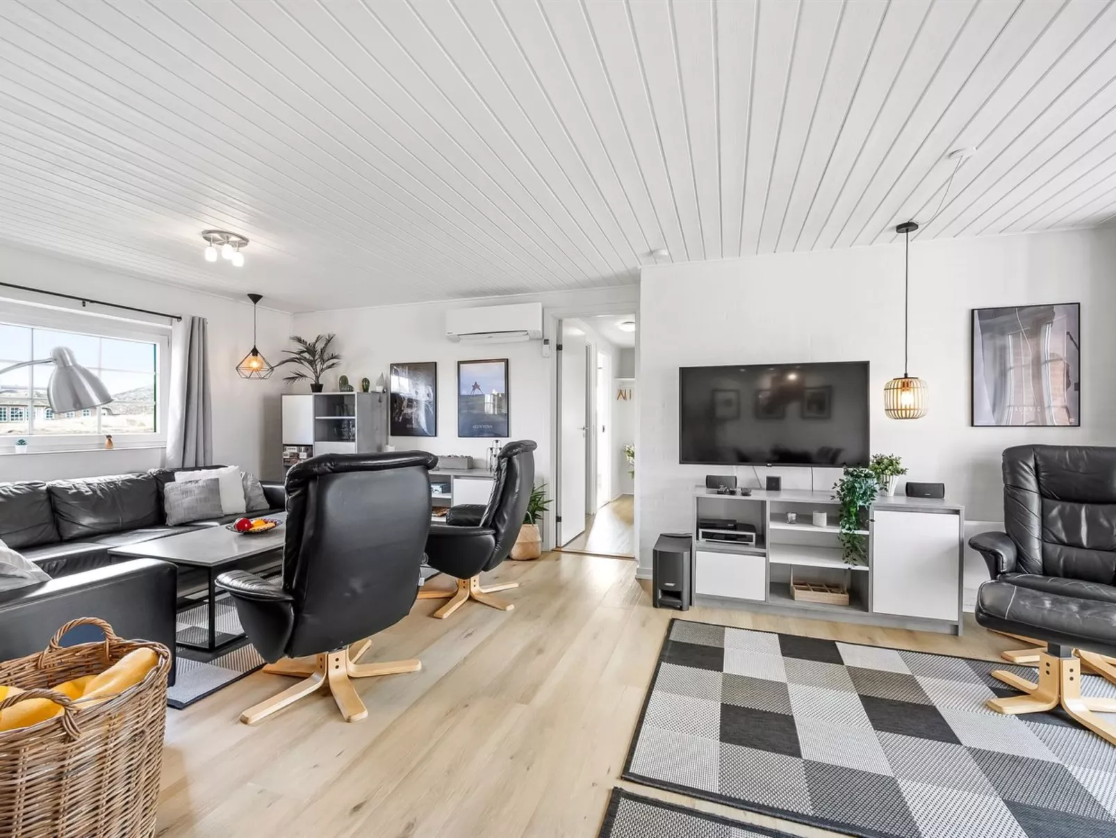 "Milena" - 200m from the sea-Binnen