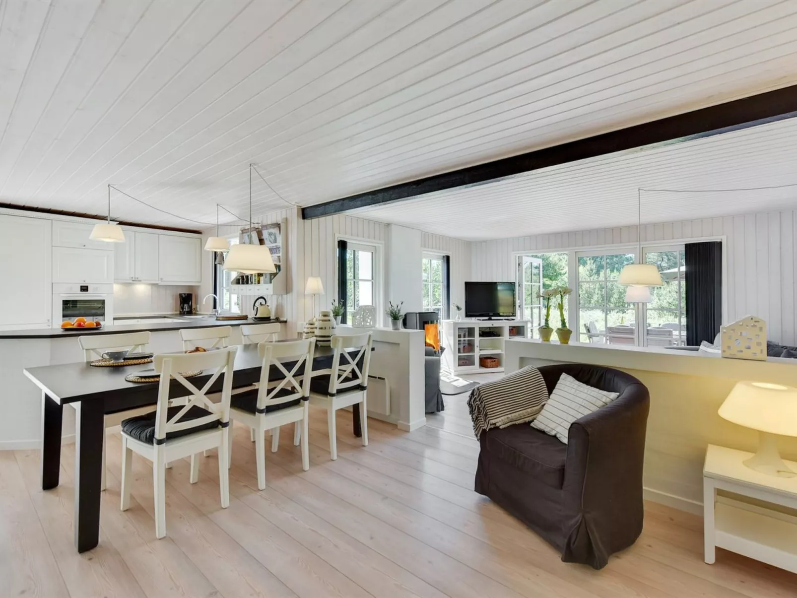 "Raili" - 1.5km from the sea-Binnen