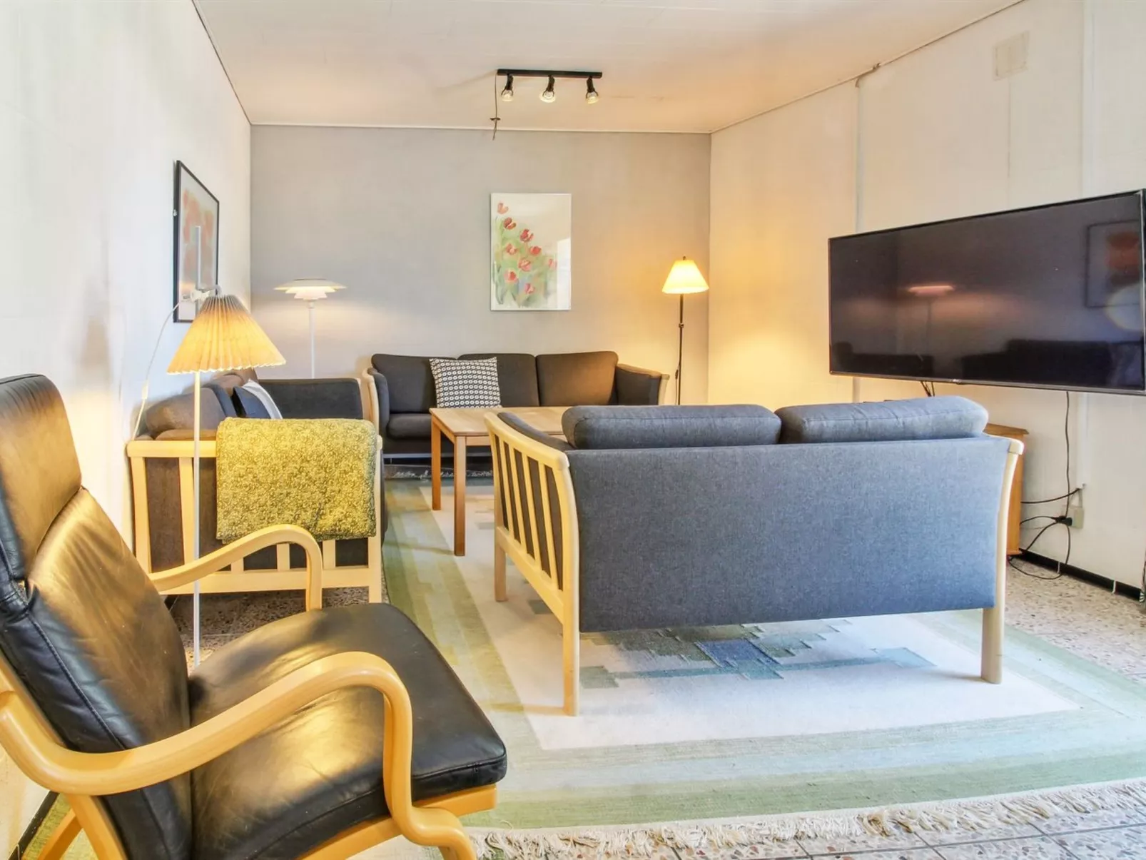 "Kiri" - 24km from the sea-Binnen