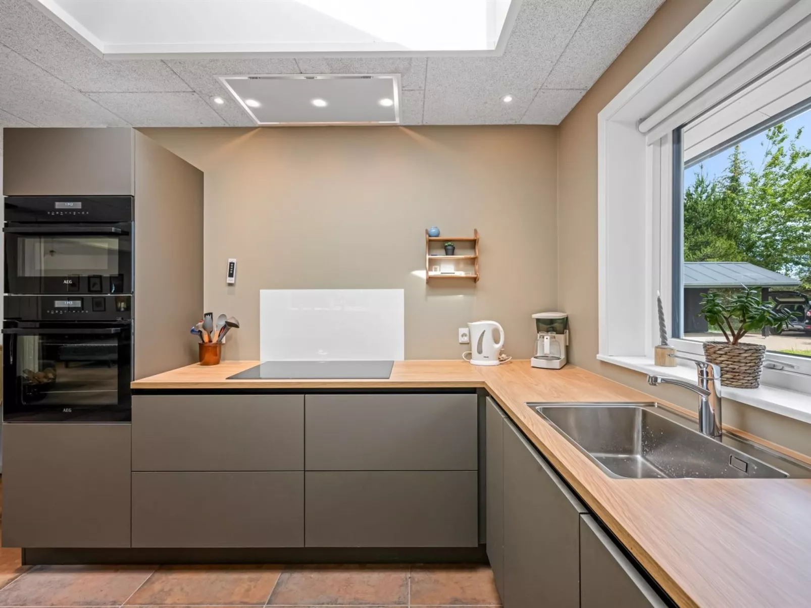 "Baggi" - 900m from the sea-Binnen