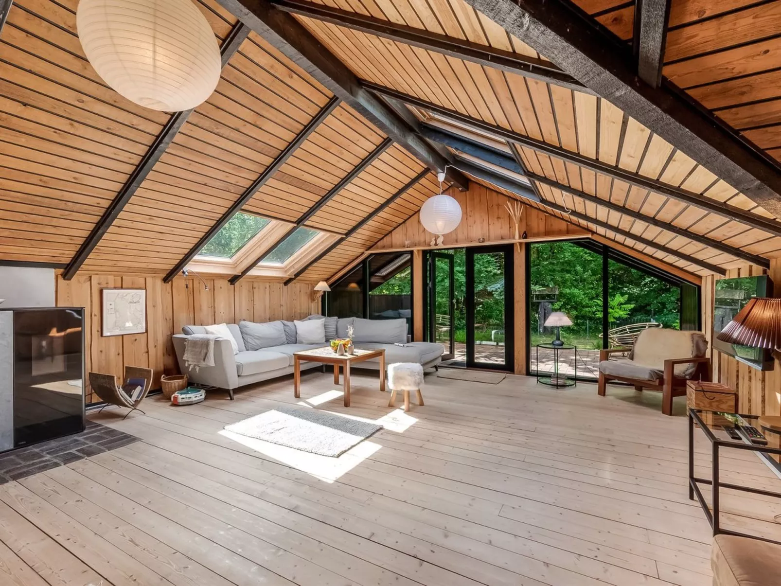 "Kadife" -  from the sea-Binnen