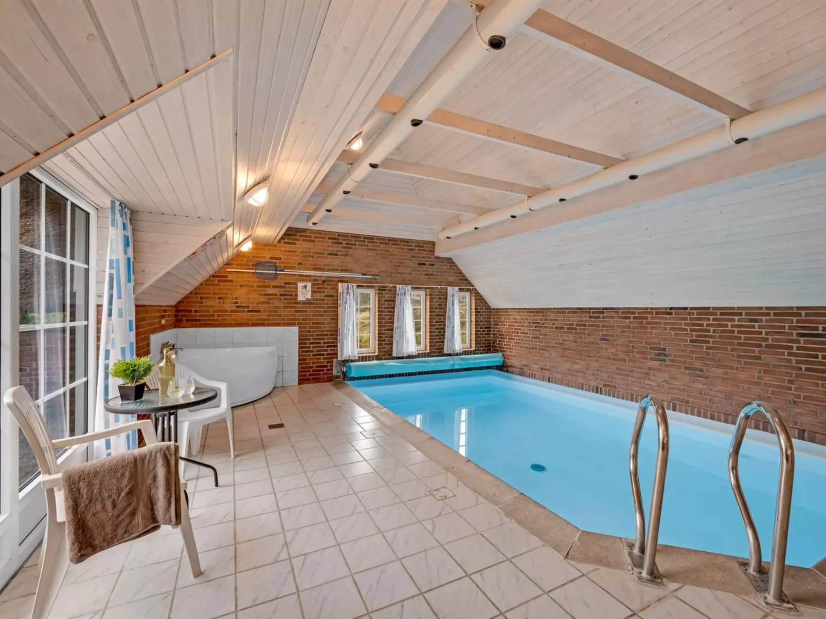 "Hunved" -  from the sea-Buiten