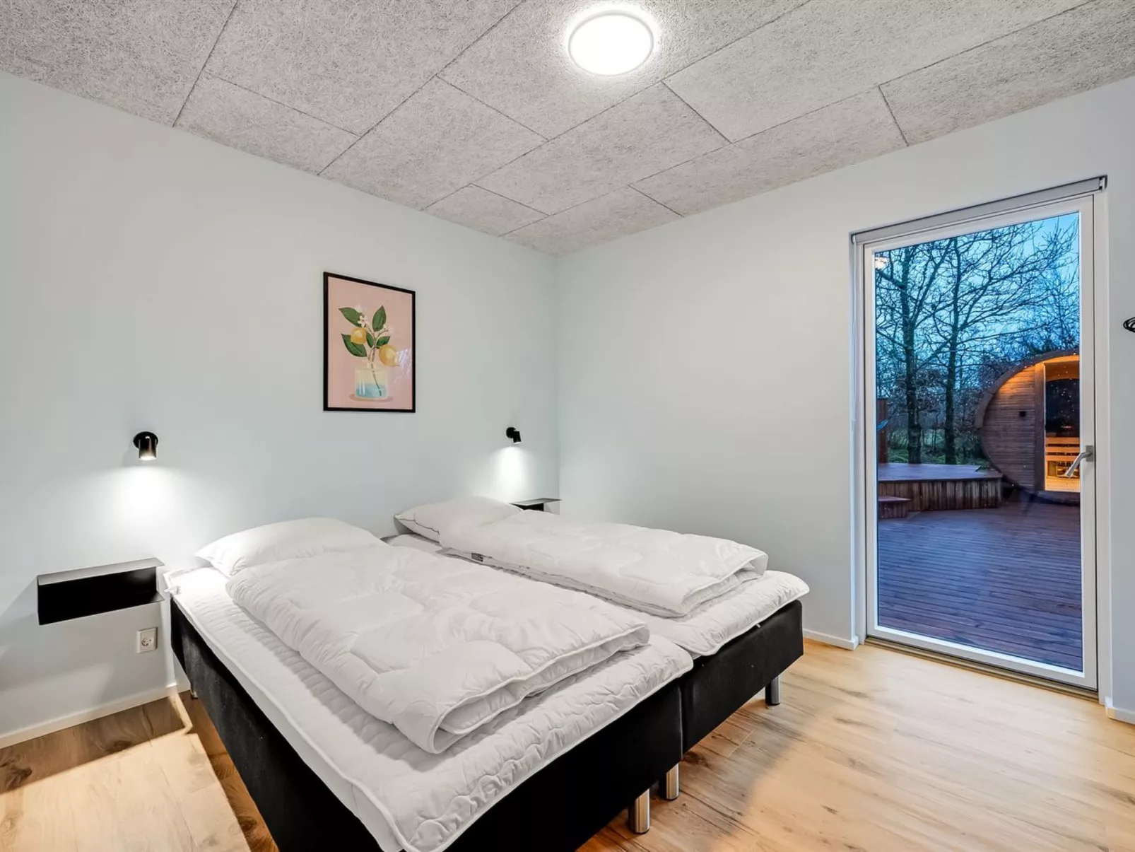 "Liutulf" - 350m to the fjord-Binnen