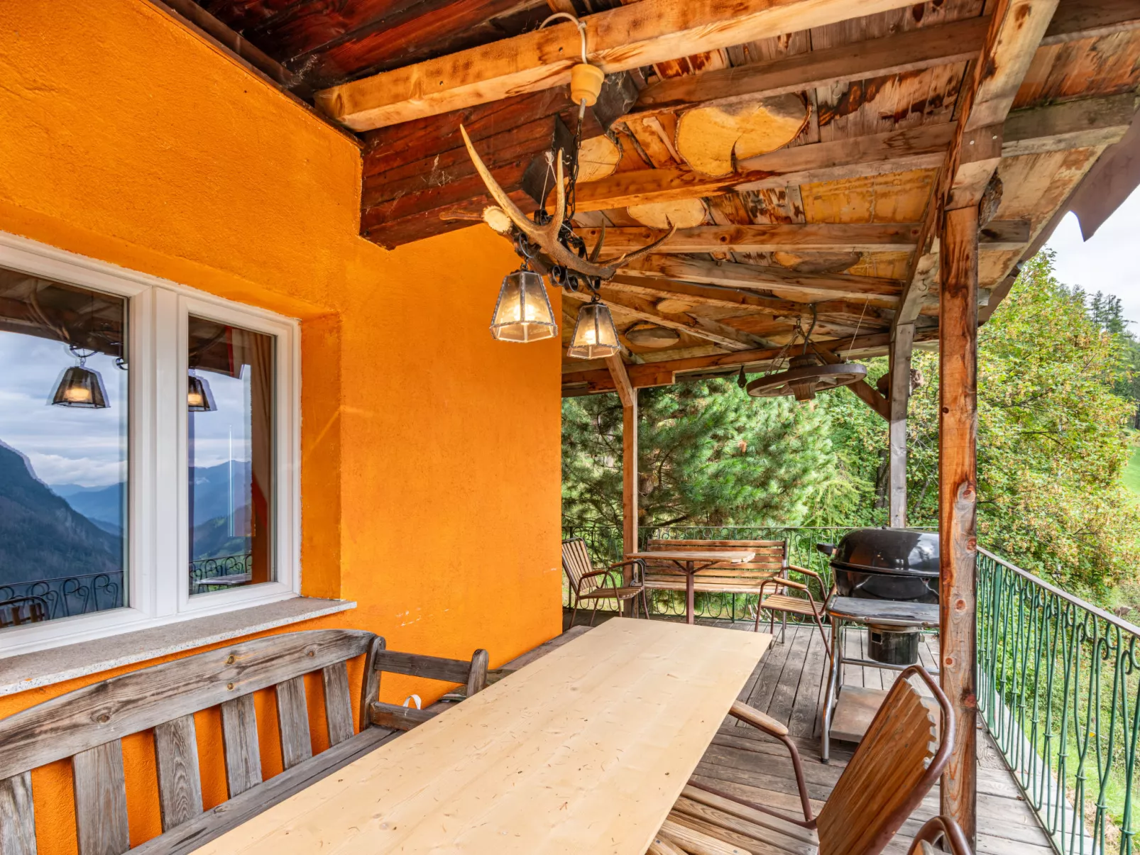 Adlerhorst/Chalet Großglockner-Buiten