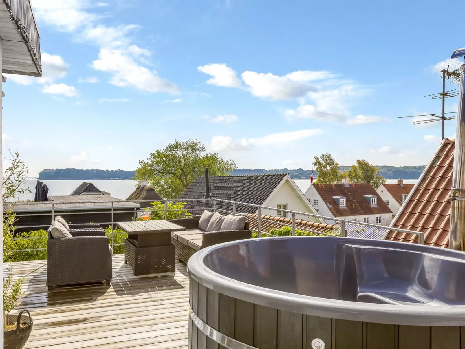 "Delan" - 75m from the sea-Buiten